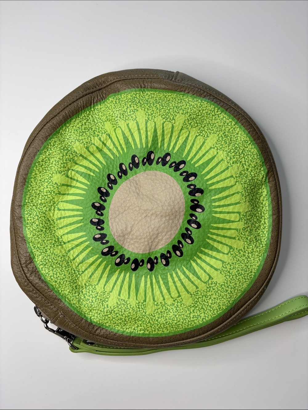 Yarnz Green Kiwi Print Round Wristlet Clutch
